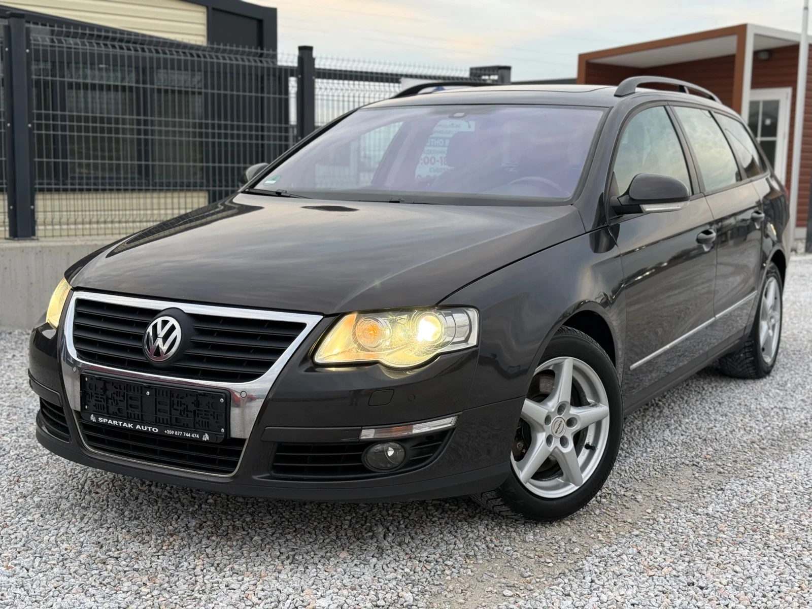 VW Passat 2.0TDI* 140HP* SPORTLINE* 6СК.* XENON* CLIMA* PDC*, снимка 1