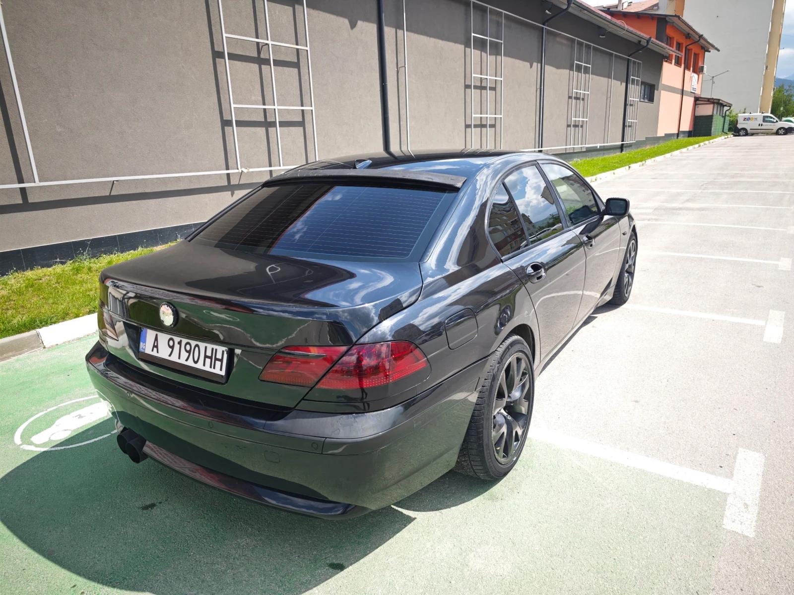 BMW 745  - изображение 7