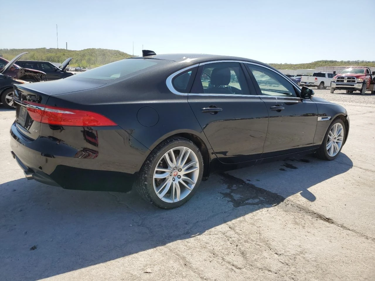 Jaguar Xf 35T PRESTIGE RWD - изображение 3