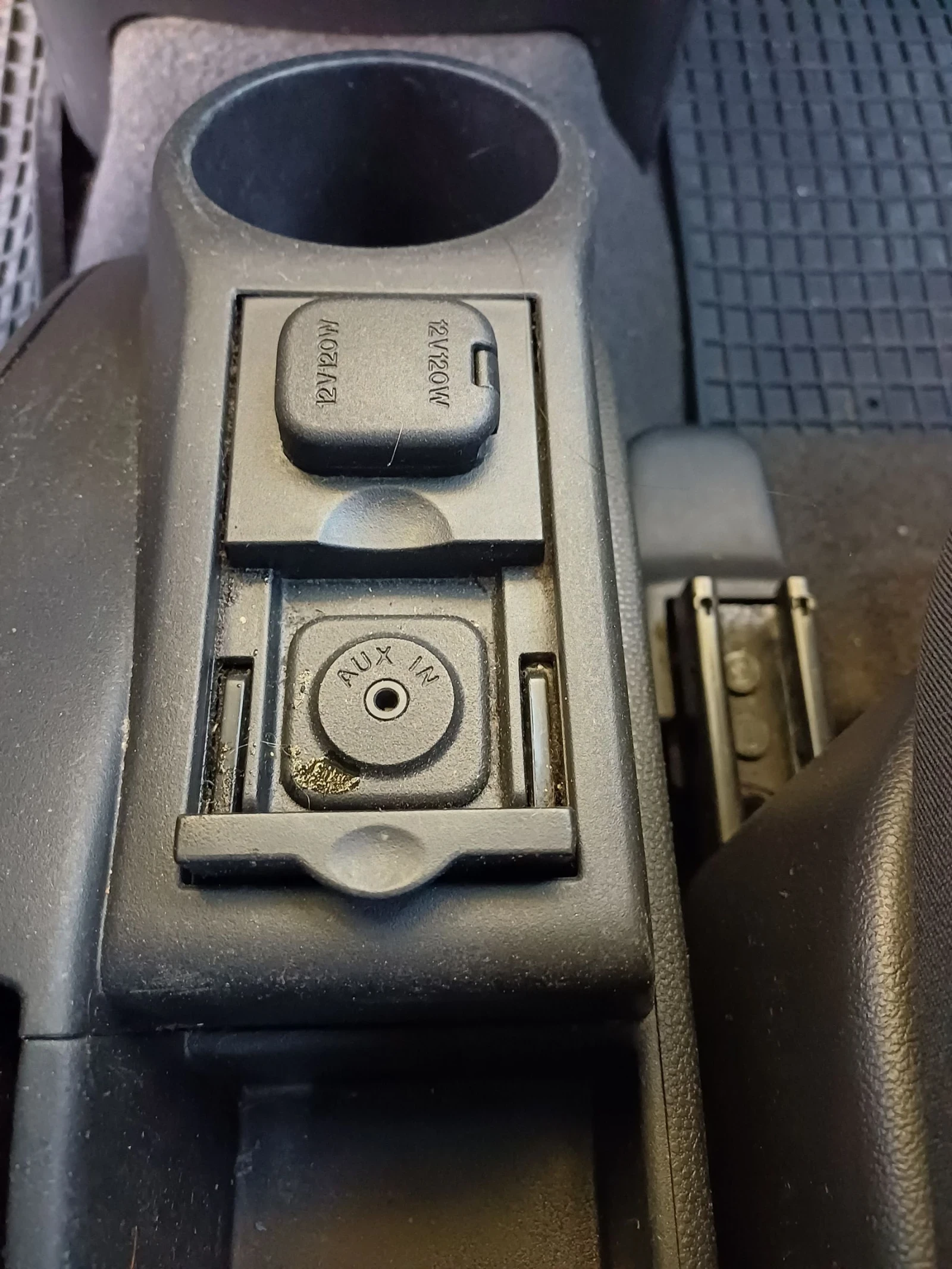 Mazda 2 1.3 | Mobile.bg — изображение 12