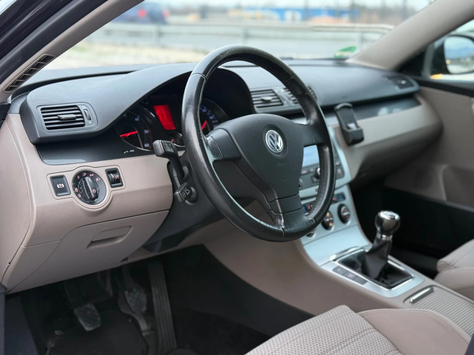 VW Passat 2.0TDI* 140HP* SPORTLINE* 6СК.* XENON* CLIMA* PDC* - изображение 7