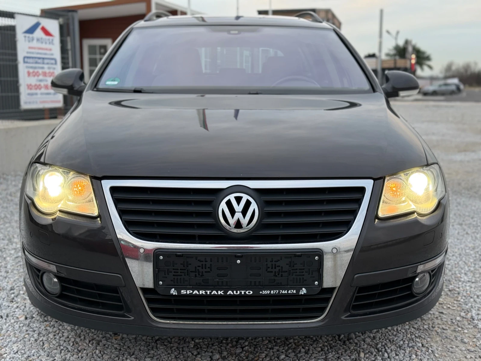 VW Passat 2.0TDI* 140HP* SPORTLINE* 6СК.* XENON* CLIMA* PDC* - изображение 2