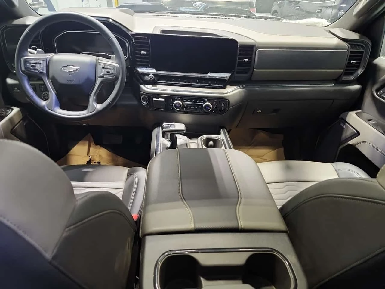 Chevrolet Silverado * ZR2 CREW CABSHORT BED * CARFAX* ОБДУХВАНЕ* ПАНО* - изображение 10