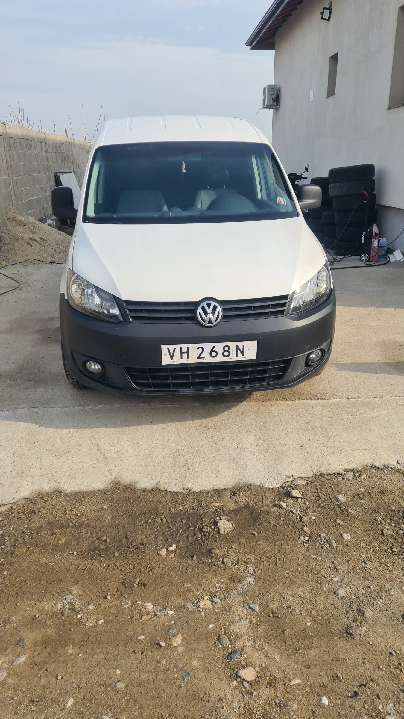 VW Caddy, снимка 2 - Автомобили и джипове - 53690564