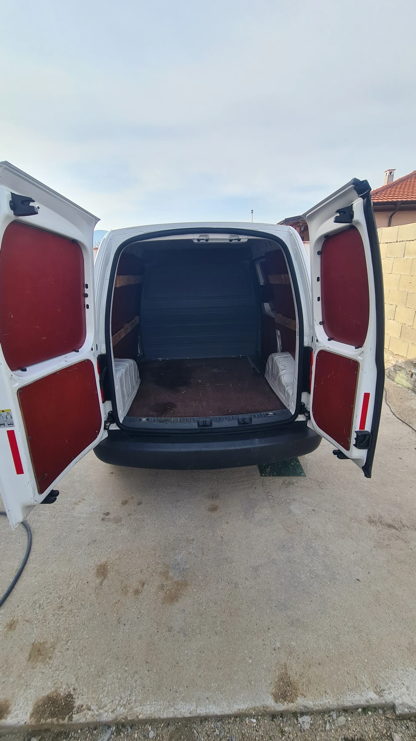 VW Caddy, снимка 7 - Автомобили и джипове - 53690564