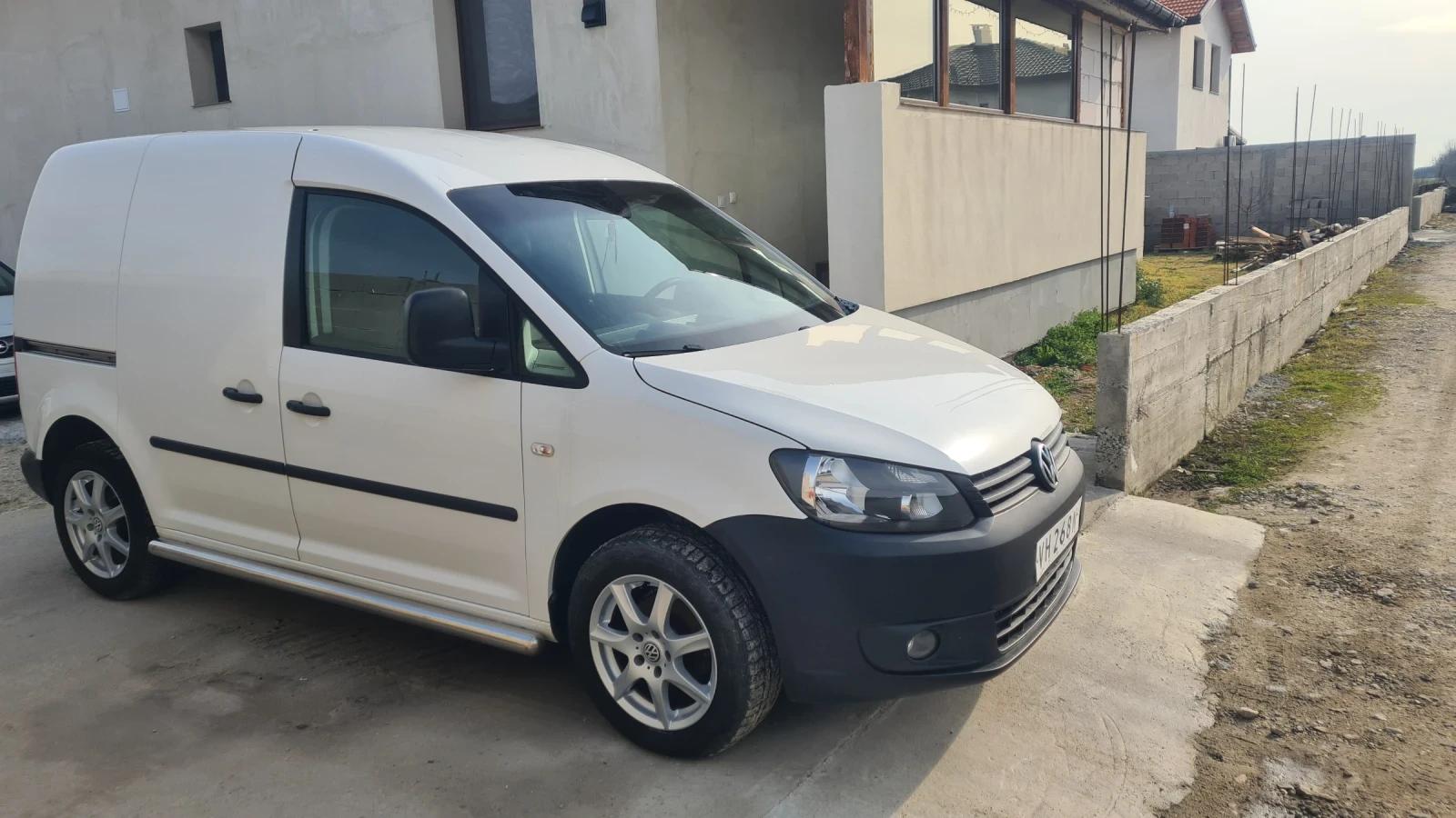 VW Caddy, снимка 3 - Автомобили и джипове - 53690564