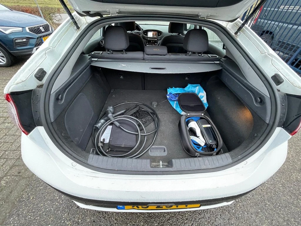 Hyundai Ioniq Comfort, снимка 9 - Автомобили и джипове - 53793679