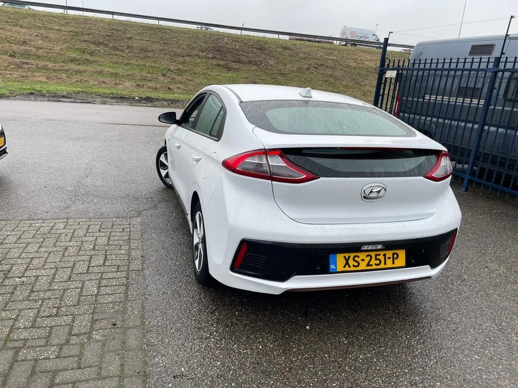 Hyundai Ioniq Comfort, снимка 5 - Автомобили и джипове - 53793679