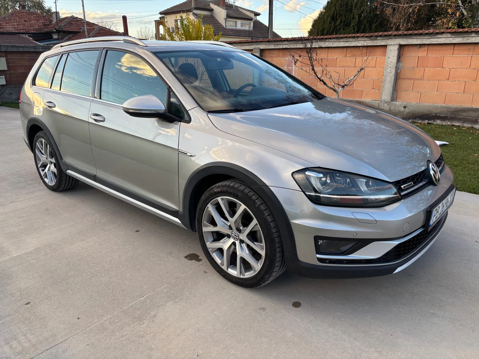 VW Golf Alltrack 2.0 TDI 4Motion, снимка 6 - Автомобили и джипове - 53880034