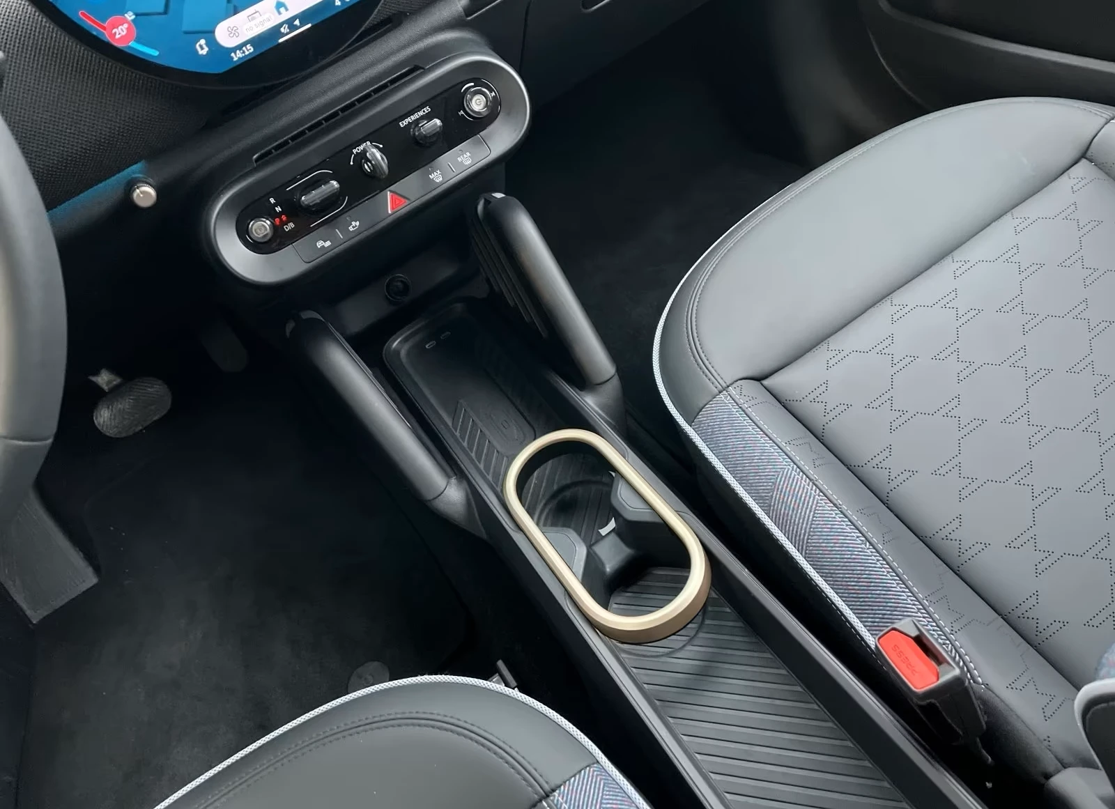 Mini Cooper SE* HEAD-UP* CARPLAY* LED* , снимка 8 - Автомобили и джипове - 53969310