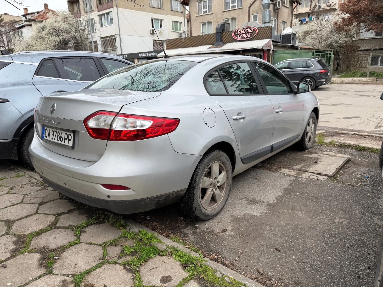 Renault Fluence, снимка 4 - Автомобили и джипове - 54028002