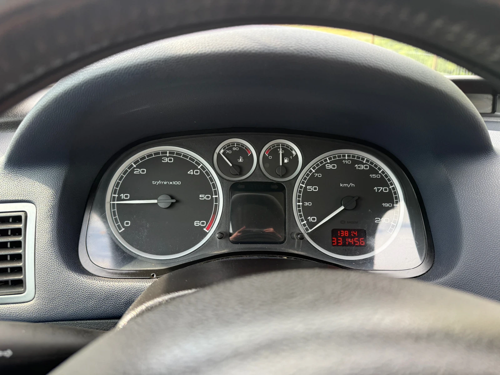 Peugeot 307 2.0 HDI 109, снимка 9 - Автомобили и джипове - 54372064