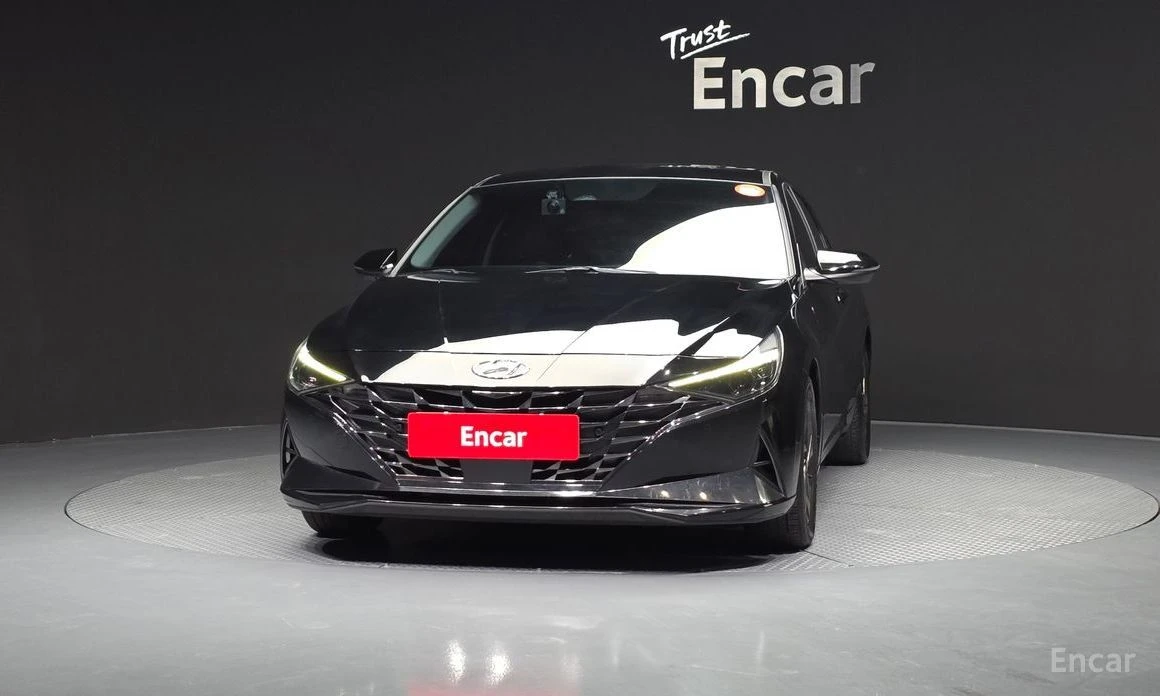 Hyundai Elantra, снимка 3 - Автомобили и джипове - 54438077