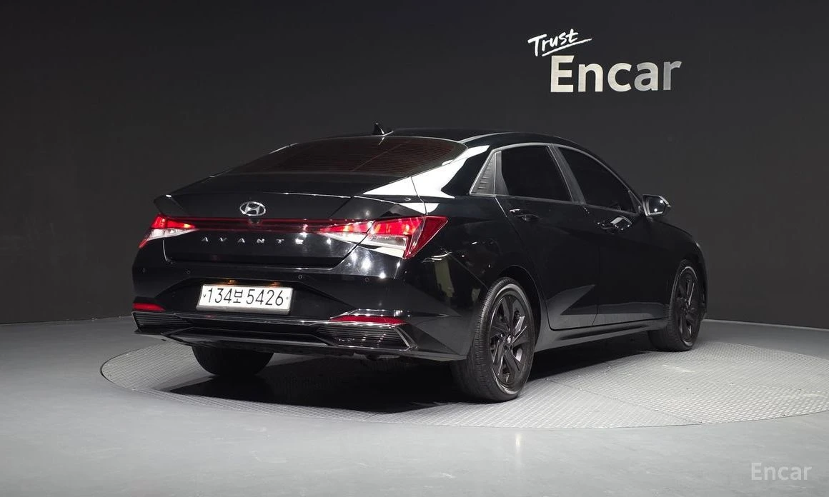 Hyundai Elantra, снимка 2 - Автомобили и джипове - 54438077