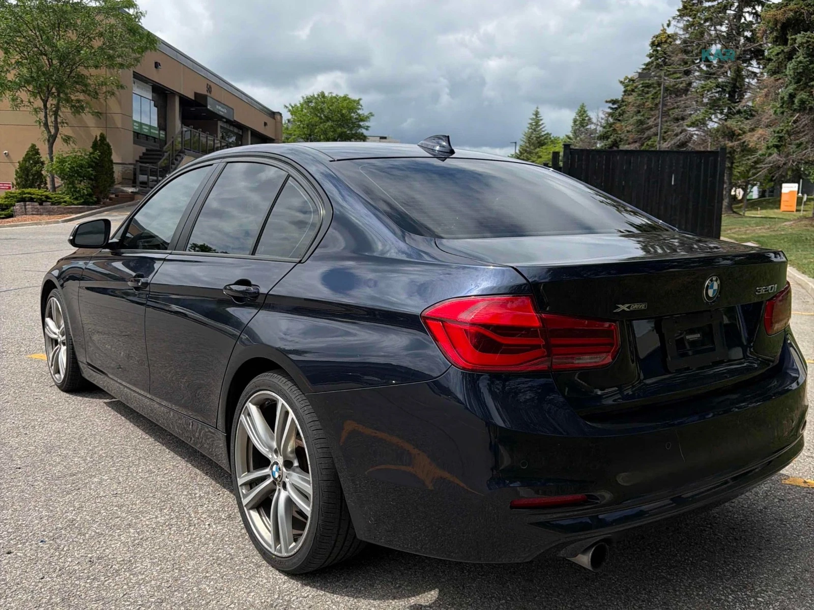 BMW 320 АвтоКредит * (ЦЕНА ДО БГ), снимка 6 - Автомобили и джипове - 54876137