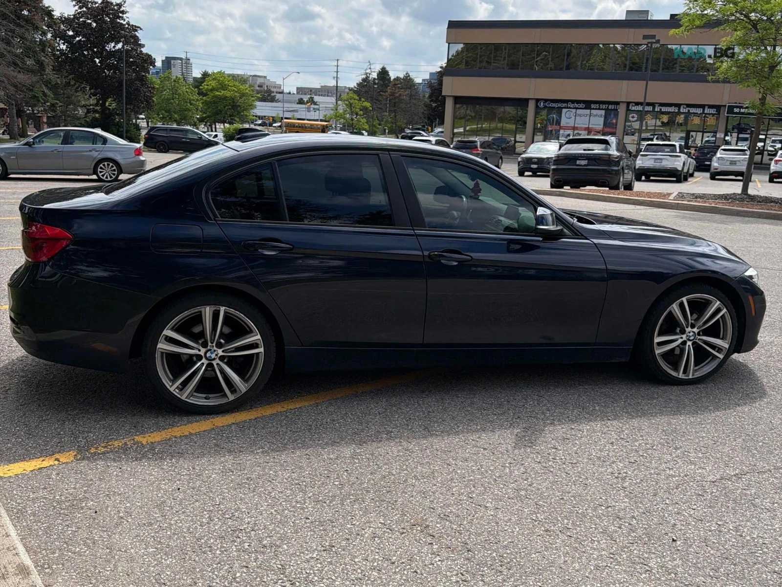 BMW 320 АвтоКредит * (ЦЕНА ДО БГ), снимка 4 - Автомобили и джипове - 54876137