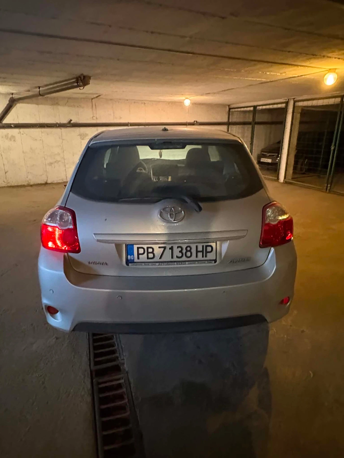 Toyota Auris, снимка 4 - Автомобили и джипове - 55360598