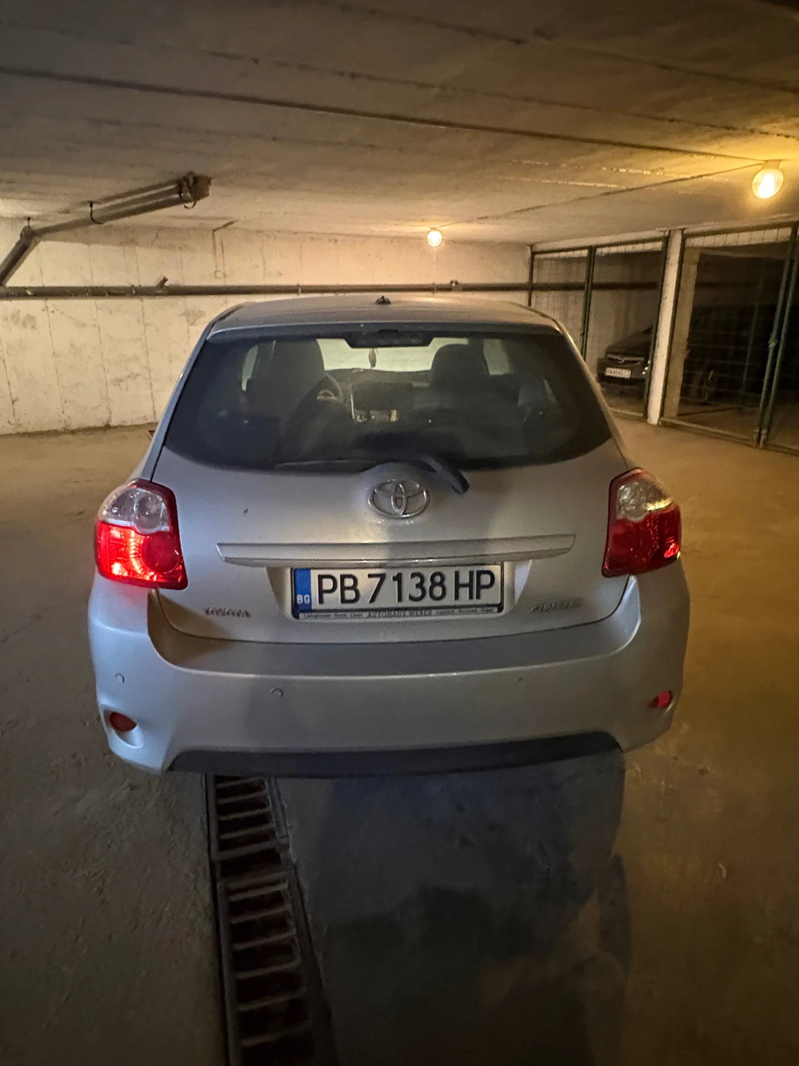 Toyota Auris, снимка 8 - Автомобили и джипове - 55360598