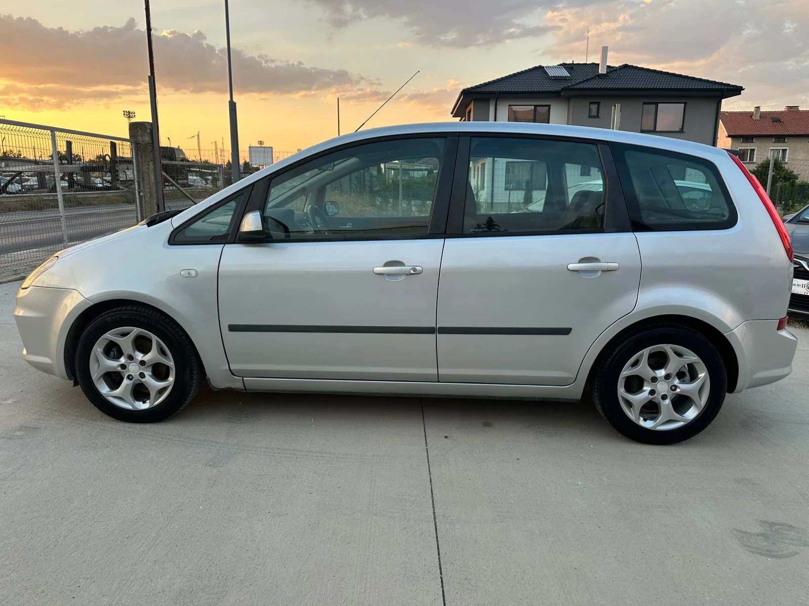 Ford C-max Вс.платено! 1.6d Перфектен! Без корозия!!!, снимка 8 - Автомобили и джипове - 55592429