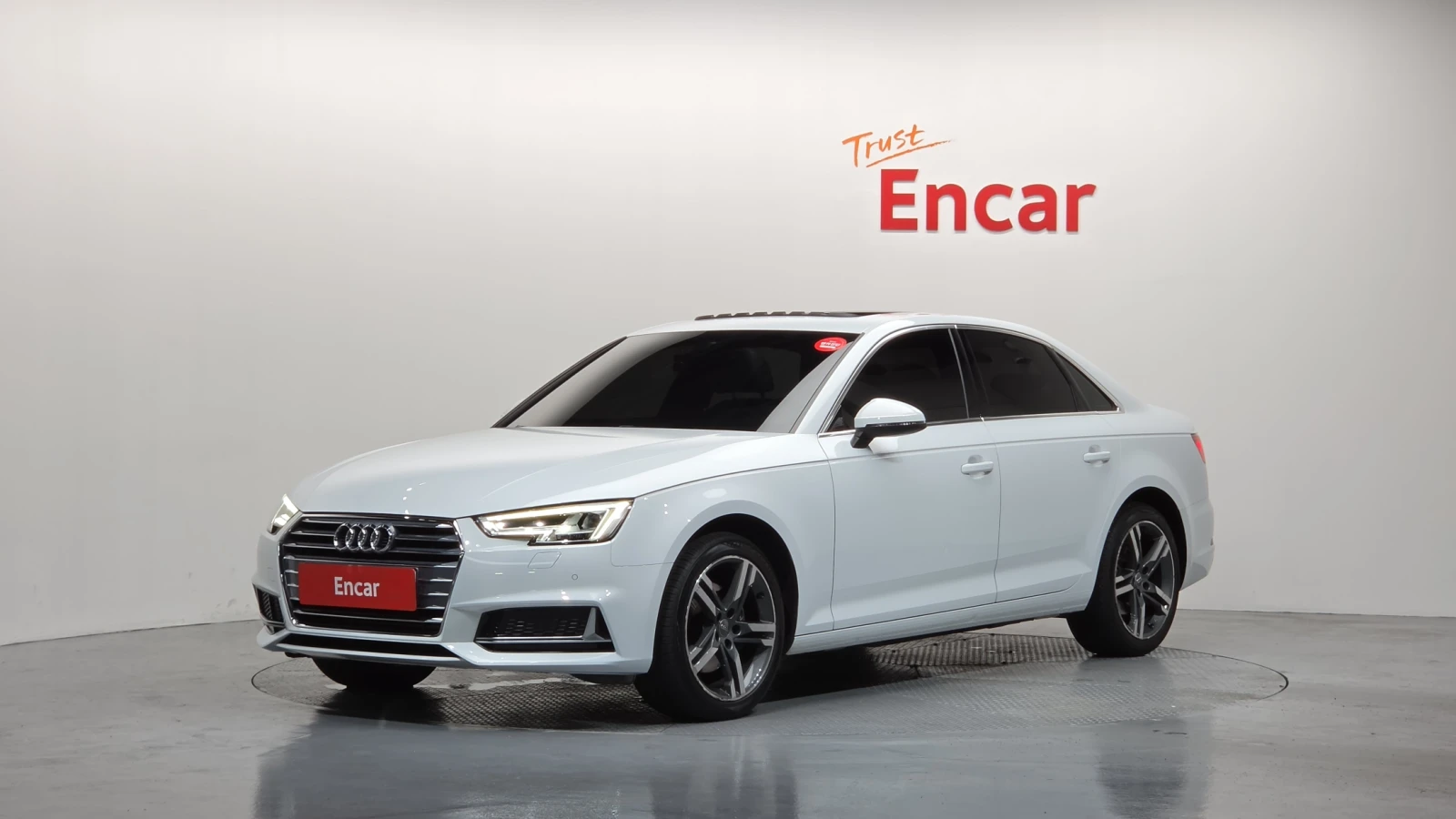 Audi A4 40 TFSI* HUD* ПОДГРЕВ ВОЛАН* ЛЮК* КРАЙНА ЦЕНА
