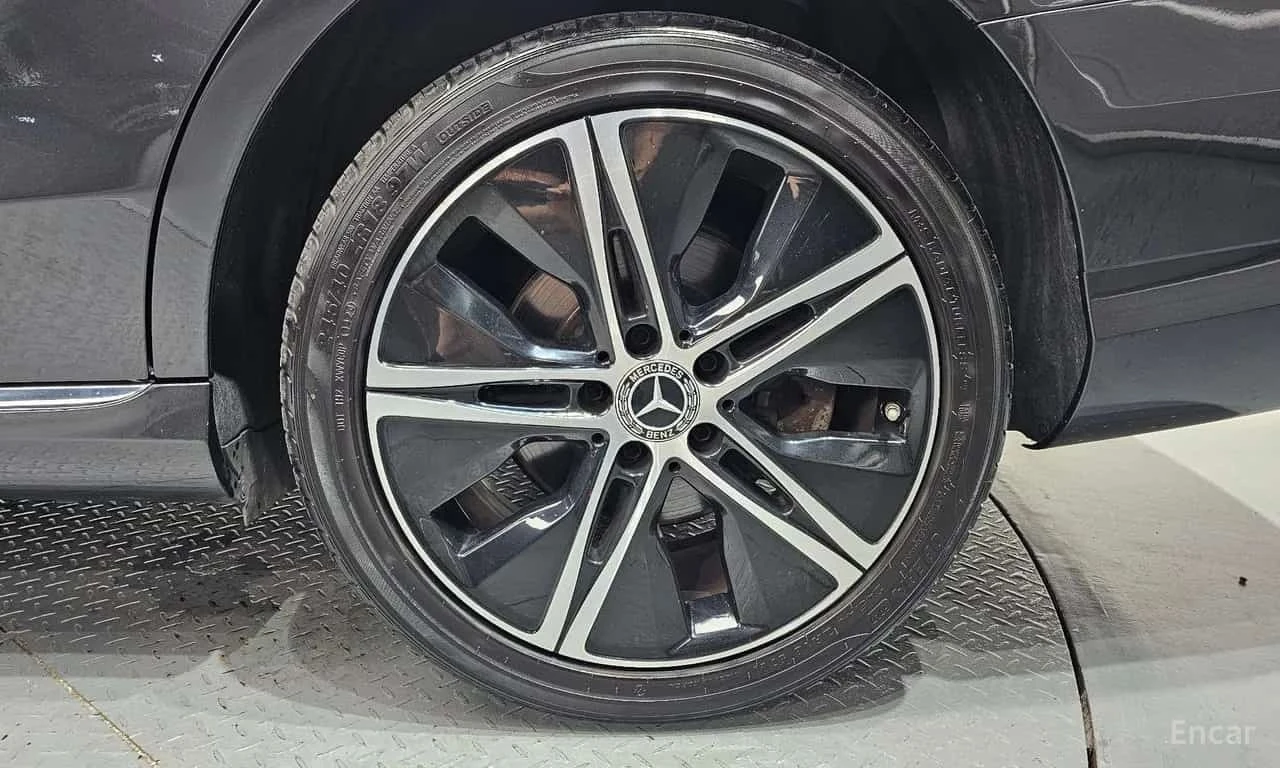 Mercedes-Benz C 220 d 4MATIC * ФИНАНСИРАНЕ, снимка 5 - Автомобили и джипове - 56341664
