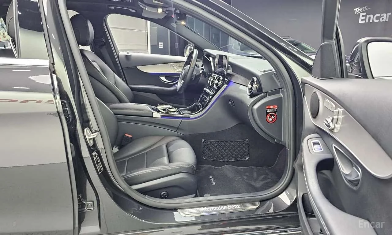 Mercedes-Benz C 220 d 4MATIC * ФИНАНСИРАНЕ, снимка 11 - Автомобили и джипове - 56341664