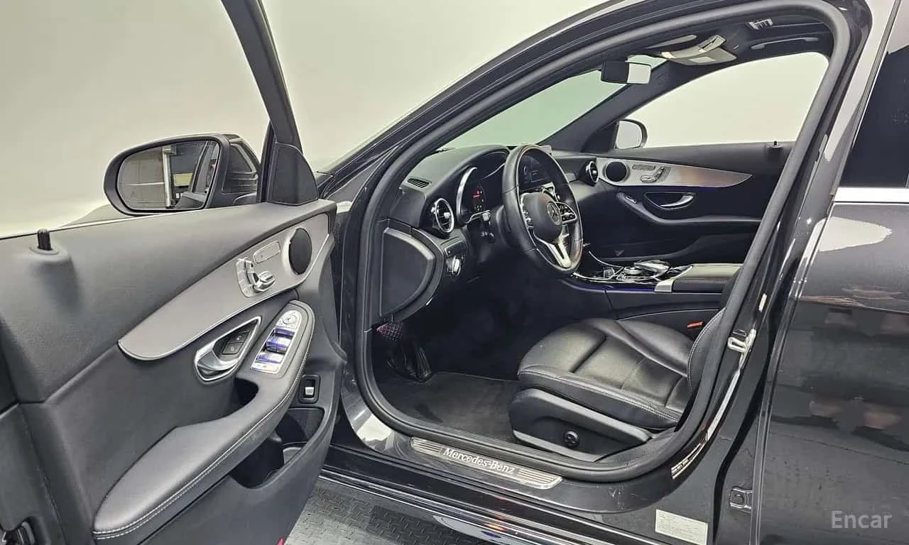 Mercedes-Benz C 220 d 4MATIC * ФИНАНСИРАНЕ, снимка 10 - Автомобили и джипове - 56341664