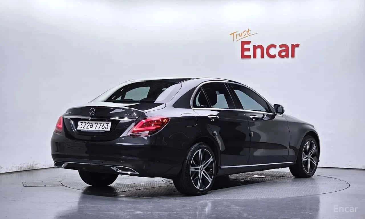 Mercedes-Benz C 220 d 4MATIC * ФИНАНСИРАНЕ, снимка 2 - Автомобили и джипове - 56341664