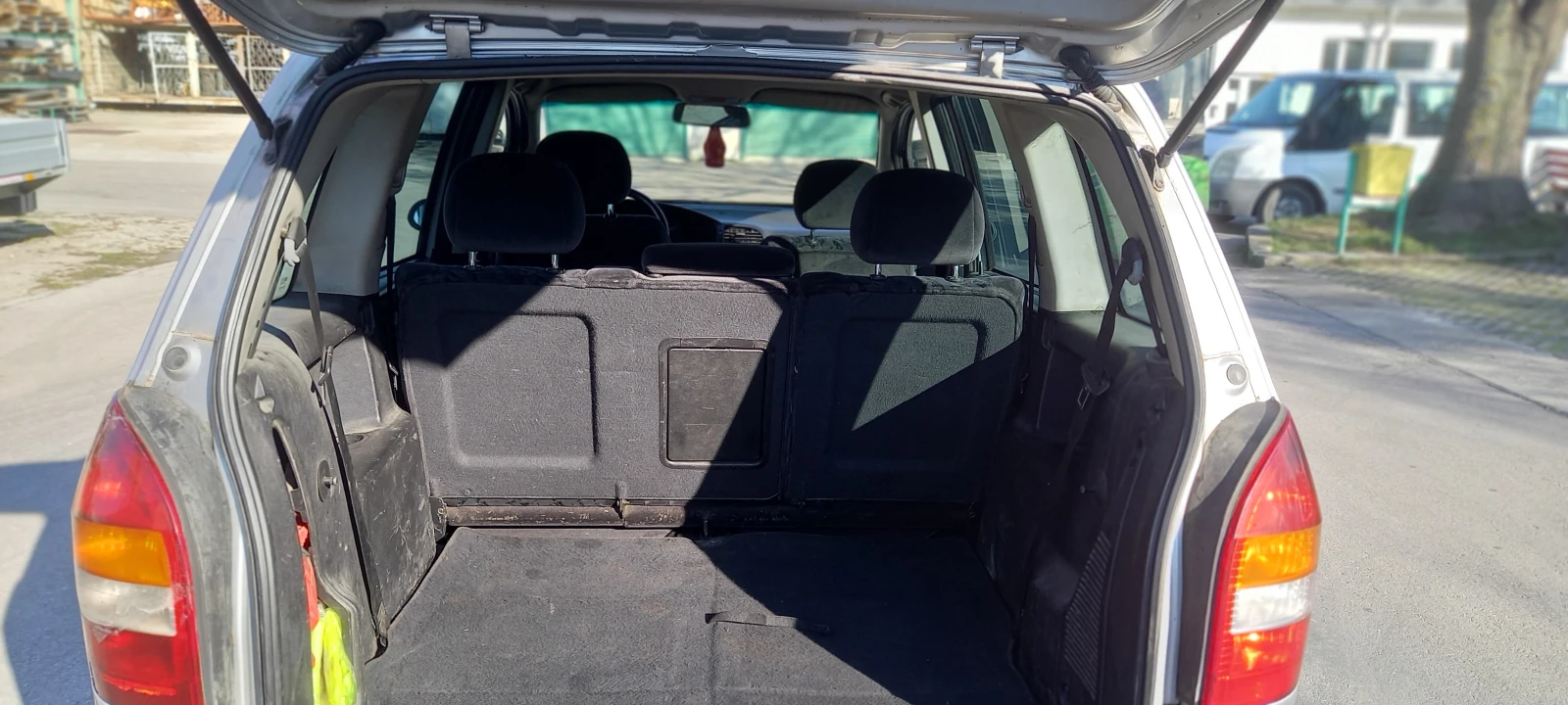 Opel Zafira, снимка 6 - Автомобили и джипове - 56413120
