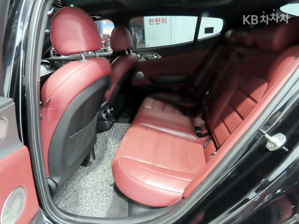 Kia Stinger 3.3 GT / 4x4, снимка 7 - Автомобили и джипове - 56539258