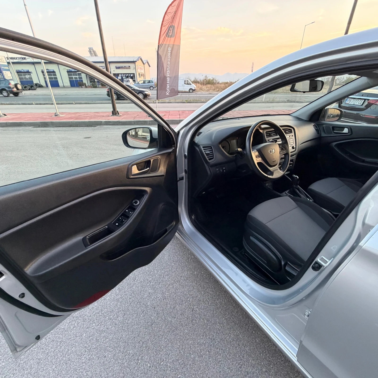 Hyundai I20 1.4-100�.�.;Automat;���� ������ | Mobile.bg � ����������� 5