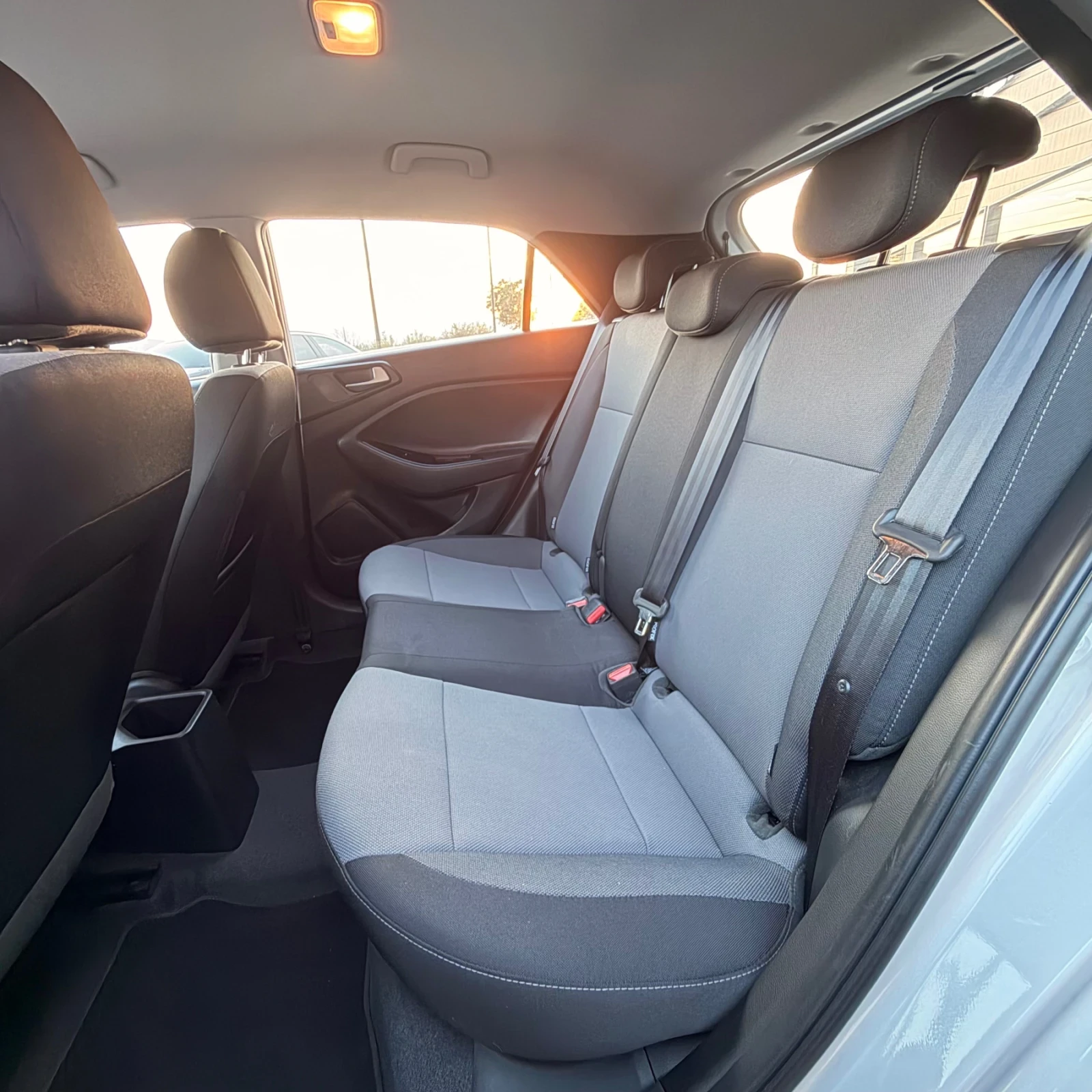 Hyundai I20 1.4-100�.�.;Automat;���� ������ | Mobile.bg � ����������� 7