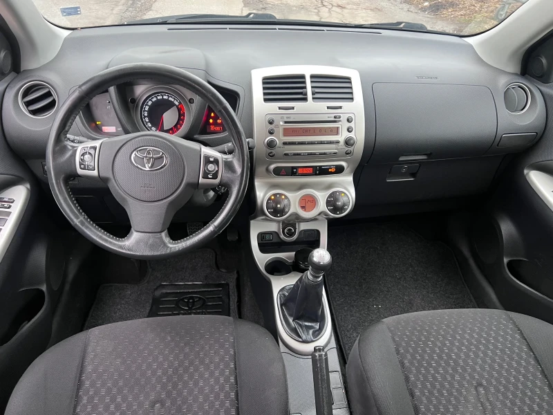 Toyota Urban Cruiser 1.4 D4D 4x4 УНИКАТ , снимка 10 - Автомобили и джипове - 48635756