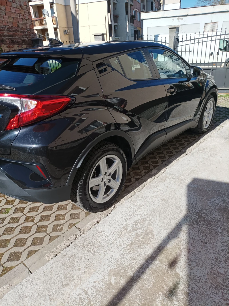 Toyota C-HR Hybrid , снимка 10 - Автомобили и джипове - 49574598