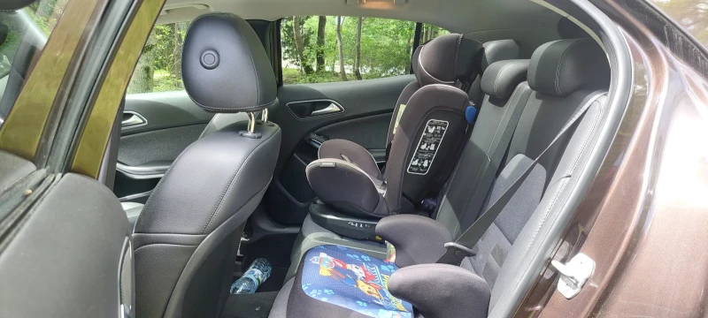 Mercedes-Benz GLA 220 4matic* Камера* Панорама* Ел теглич, снимка 11 - Автомобили и джипове - 51825723