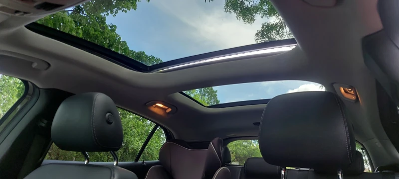 Mercedes-Benz GLA 220 4matic* Камера* Панорама* Ел теглич, снимка 14 - Автомобили и джипове - 51825723
