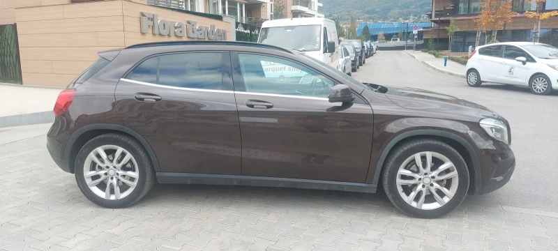 Mercedes-Benz GLA 220 4matic* Камера* Панорама* Ел теглич, снимка 4 - Автомобили и джипове - 51825723