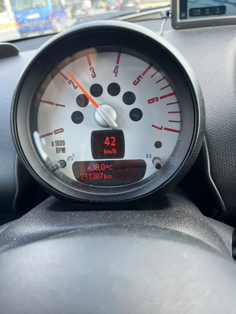 Mini Countryman 1, 6 D. 90h.p, снимка 10 - Автомобили и джипове - 52734611