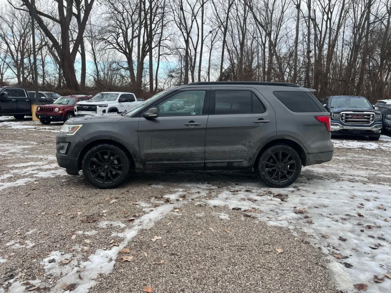 Ford Explorer * XLT * CARFAX * БЕЗ ПЪРВОНАЧАЛНА ВНОСКА, снимка 2 - Автомобили и джипове - 53023557