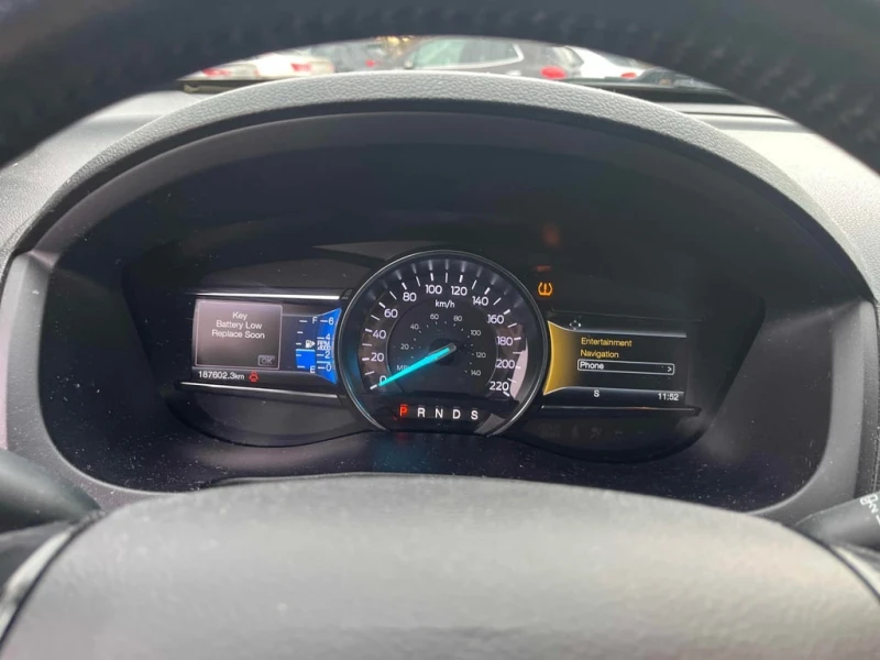 Ford Explorer * XLT * CARFAX * БЕЗ ПЪРВОНАЧАЛНА ВНОСКА, снимка 8 - Автомобили и джипове - 53023557