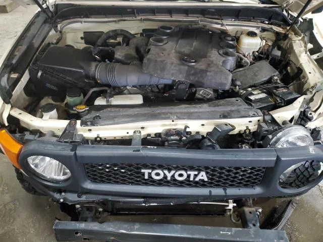 Toyota Fj cruiser, снимка 13 - Автомобили и джипове - 48463880