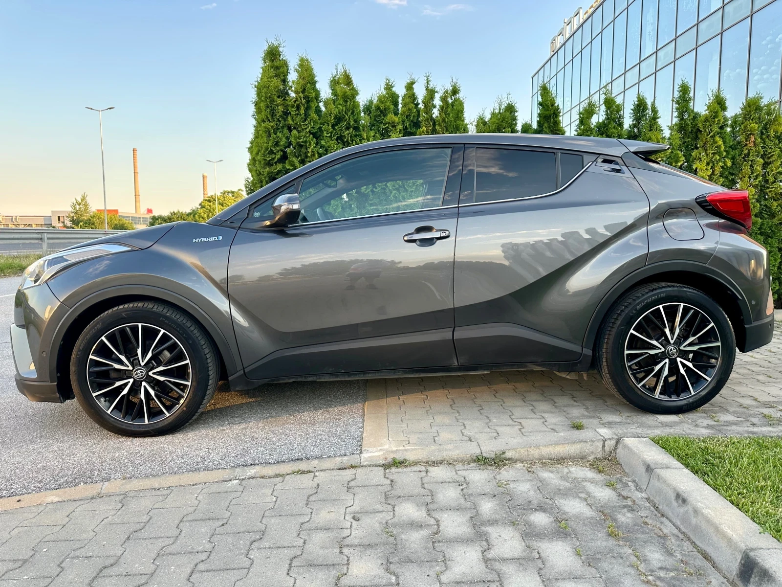 Toyota C-HR ЛИЗИНГ!!! 1.8 hybrid Дистроник! Кожен салон! - изображение 7