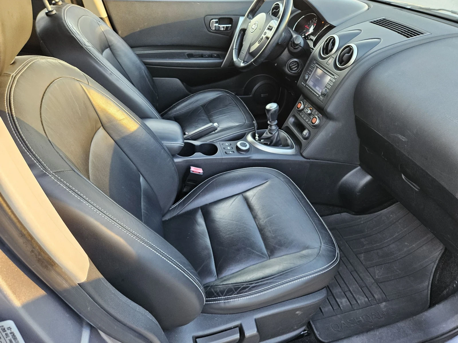 Nissan Qashqai 2.0i + 2 4x4 SWISS EDITION  - изображение 9