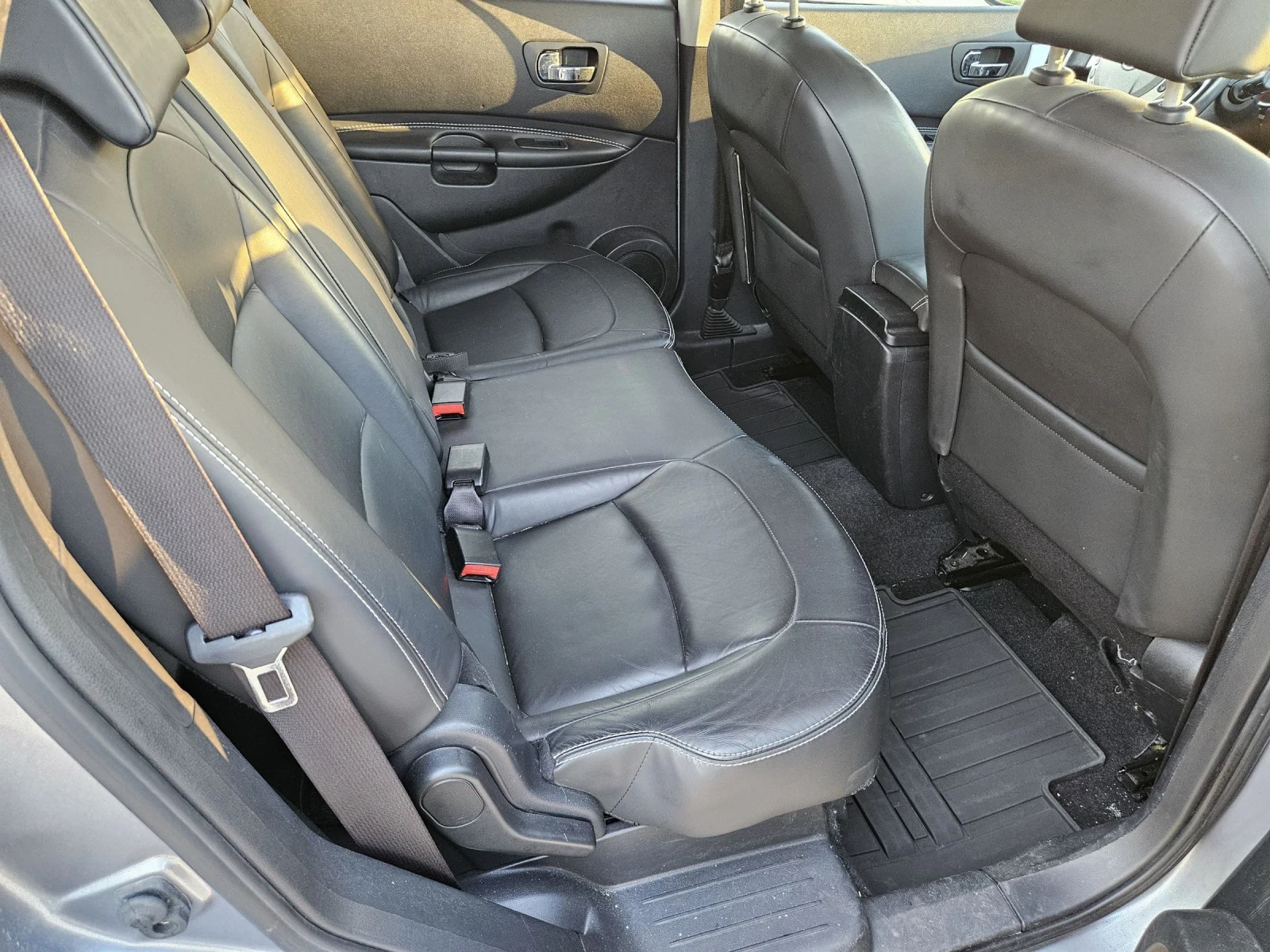 Nissan Qashqai 2.0i + 2 4x4 SWISS EDITION  - изображение 10