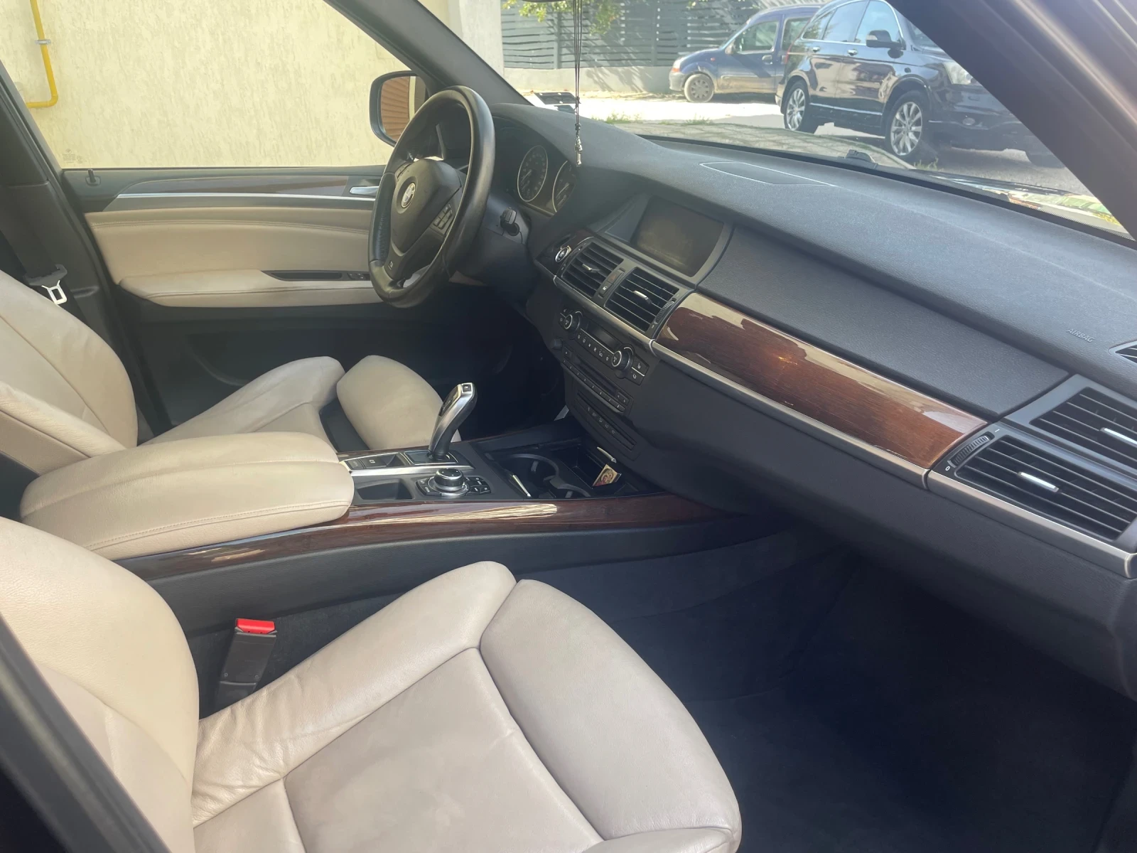 BMW X5 E70 - изображение 6