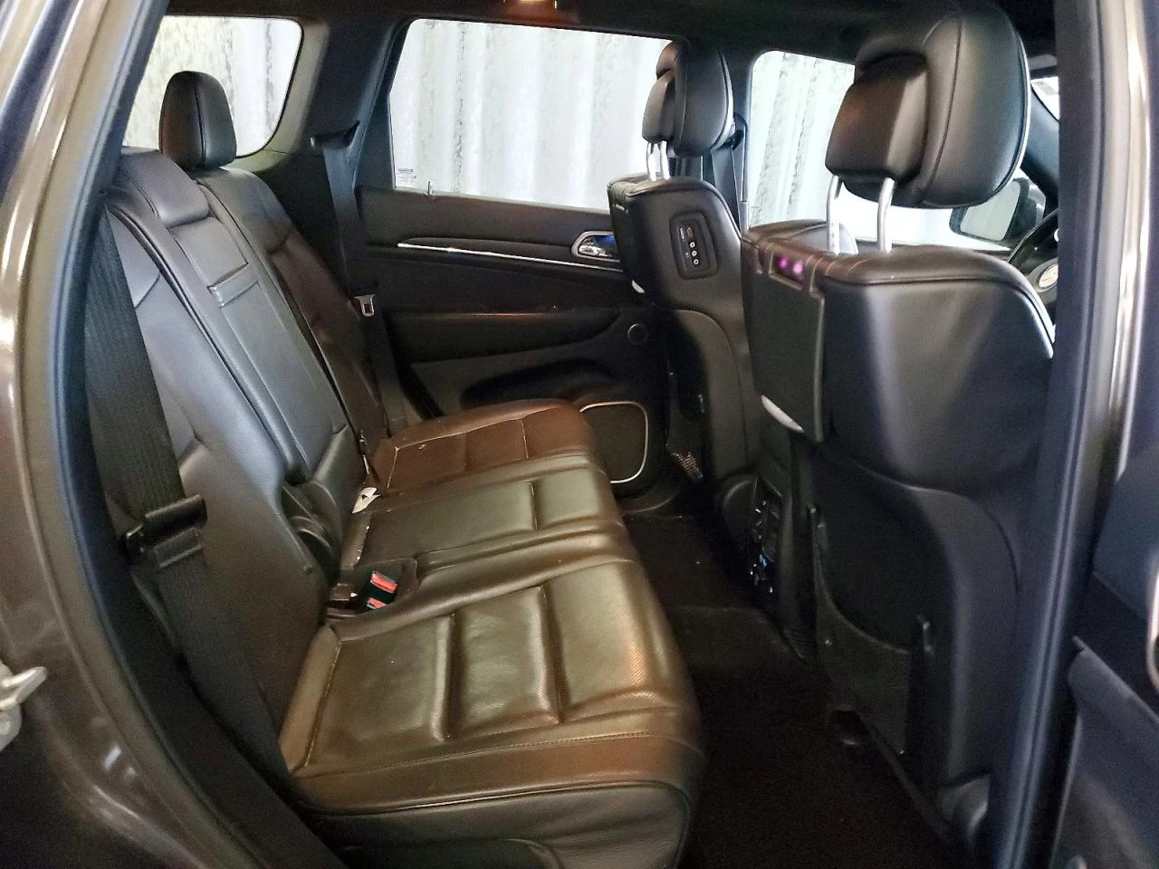 Jeep Grand cherokee 5.7HEMI* SUMMIT* 8-ZF* FULL, снимка 12 - Автомобили и джипове - 54432240