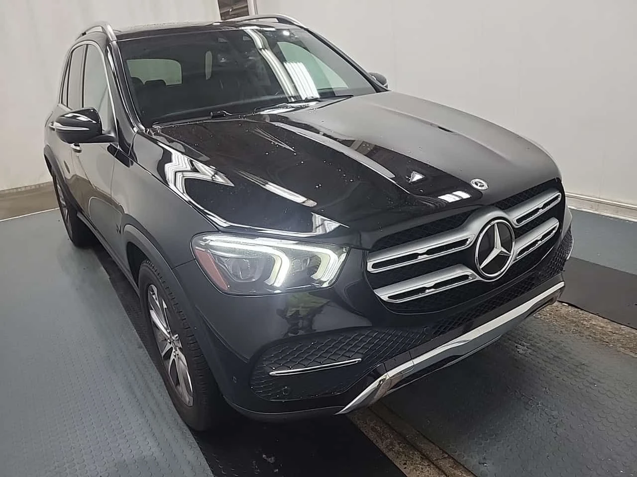 Mercedes-Benz GLE 450 | 360| DISTRONIC| BURMESTER| PANO| ПОДГРЕВИ| CARFX, снимка 2 - Автомобили и джипове - 54827029