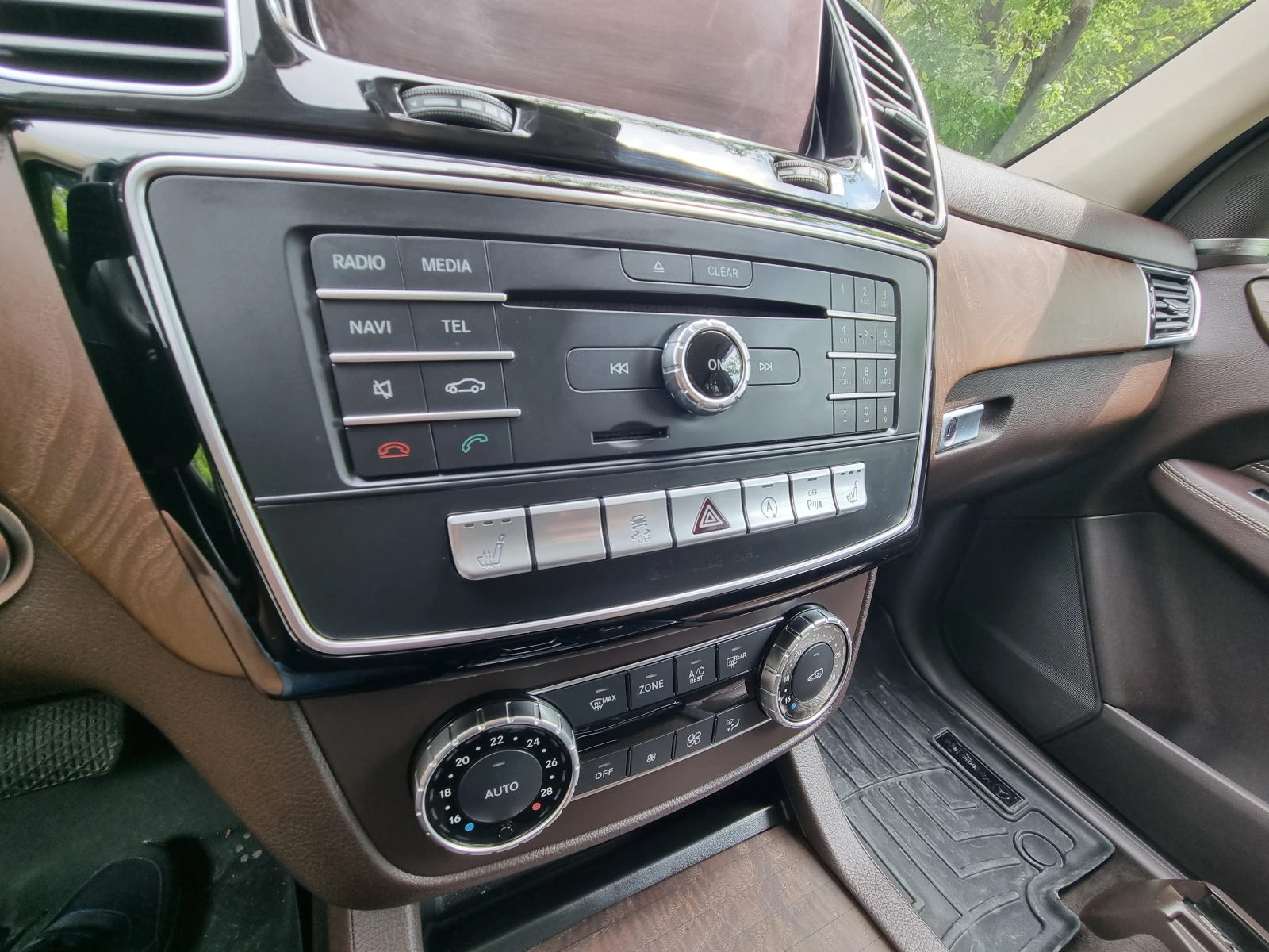 Mercedes-Benz GLE 350, снимка 15 - Автомобили и джипове - 55426295