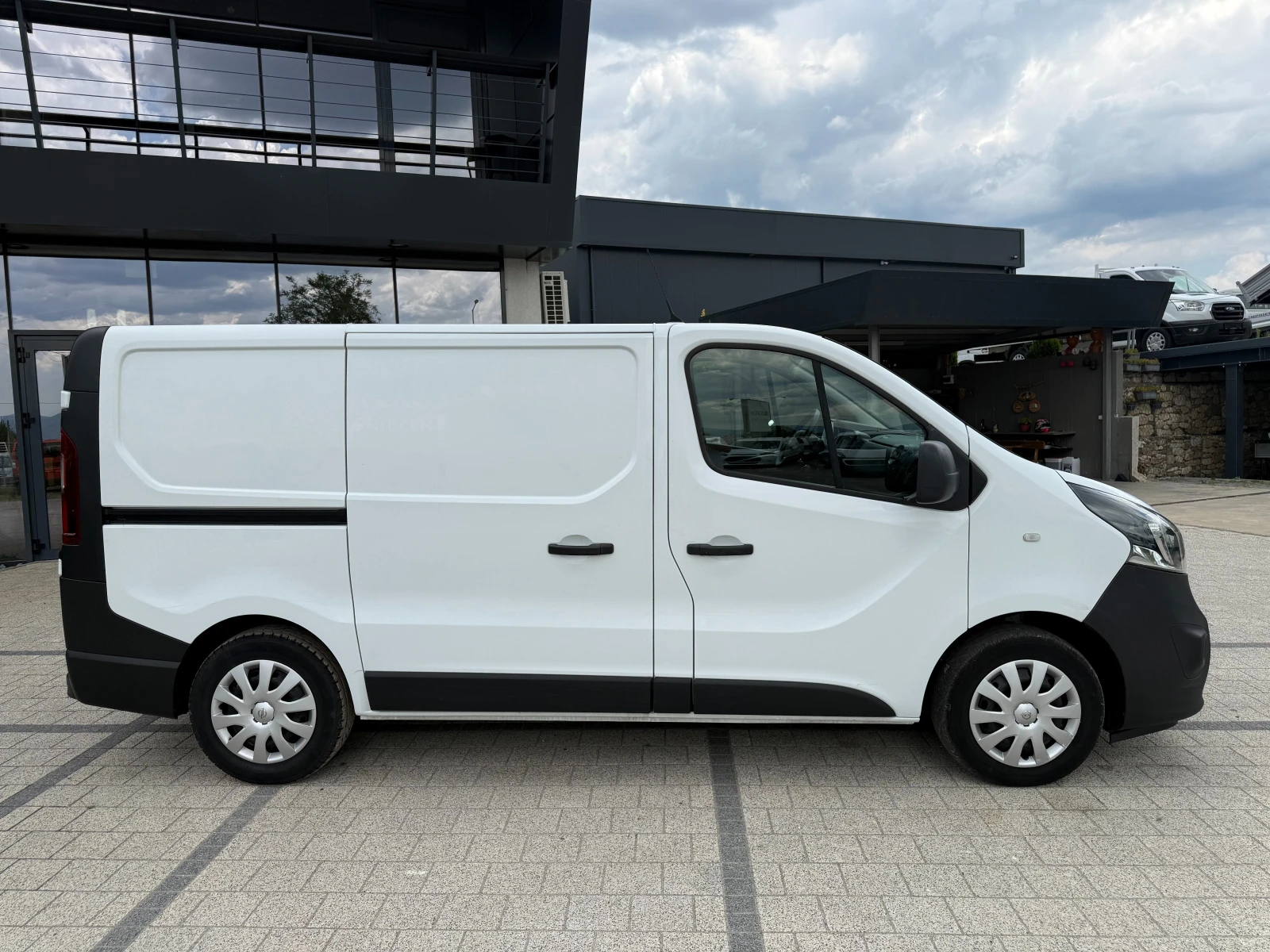 Opel Vivaro 1.6CDTI Климатик Euro 5 L1H1 , снимка 8 - Бусове и автобуси - 55314157