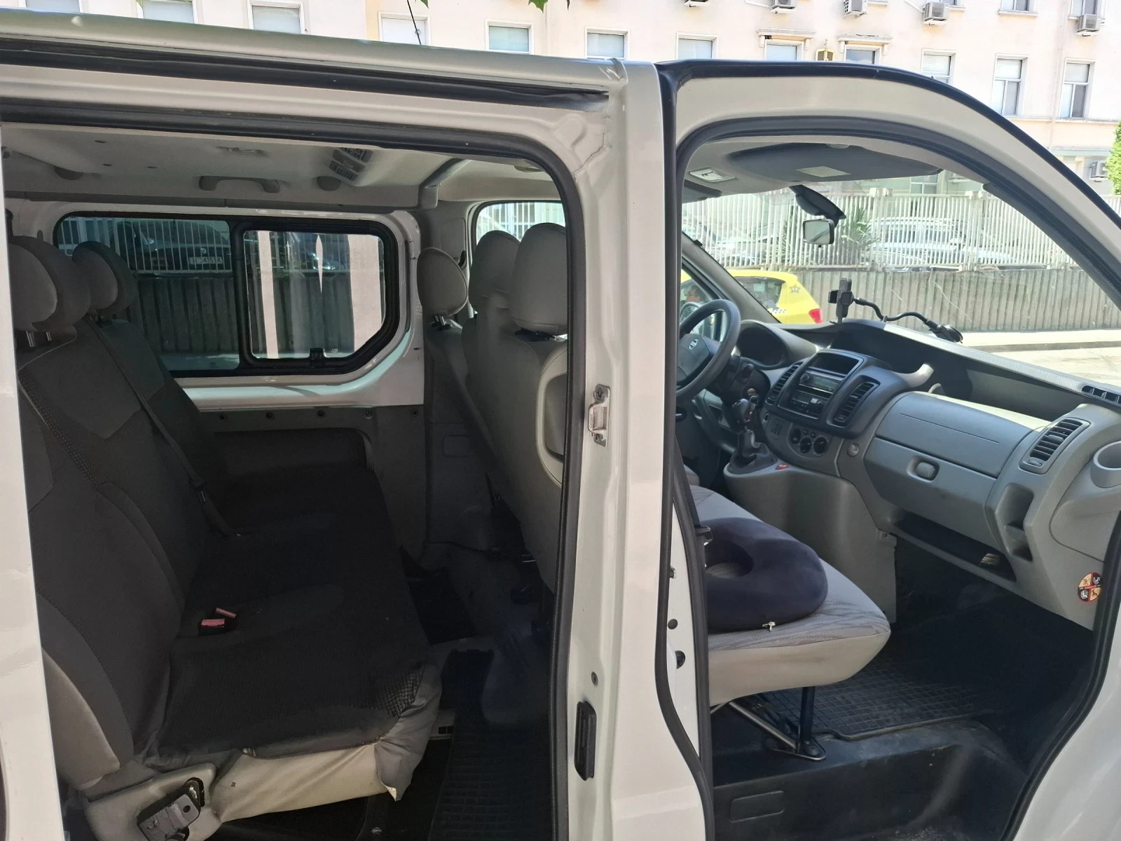 Nissan Primastar 2.5, снимка 7 - Бусове и автобуси - 55514324